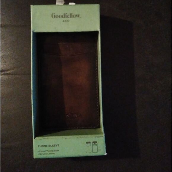 ⬇️⬇️⬇️Goodfellow & Co iPhone 7 Phone Sleeve - Picture 1 of 4